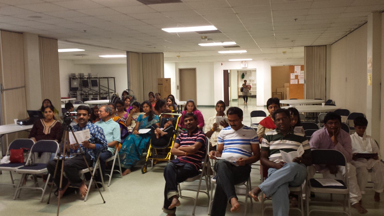 Medhavadhanam 2014 @ Hindu temple of St. Louis - Audience experiencing the presentation